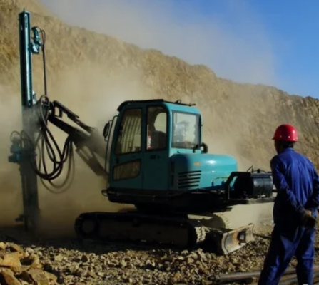 plataforma de perfuração de rocha de Blasthole, perfuração de martelo superior Rig Crawler Type For Blasting