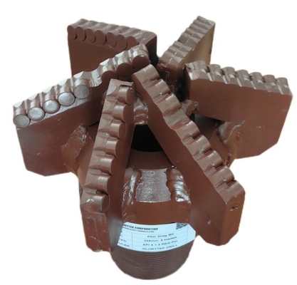 225 mm Drag Pdc Drill Bit 5 lâminas para perfuração de poços de água