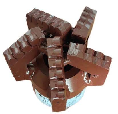 225 mm Drag Pdc Drill Bit 5 lâminas para perfuração de poços de água